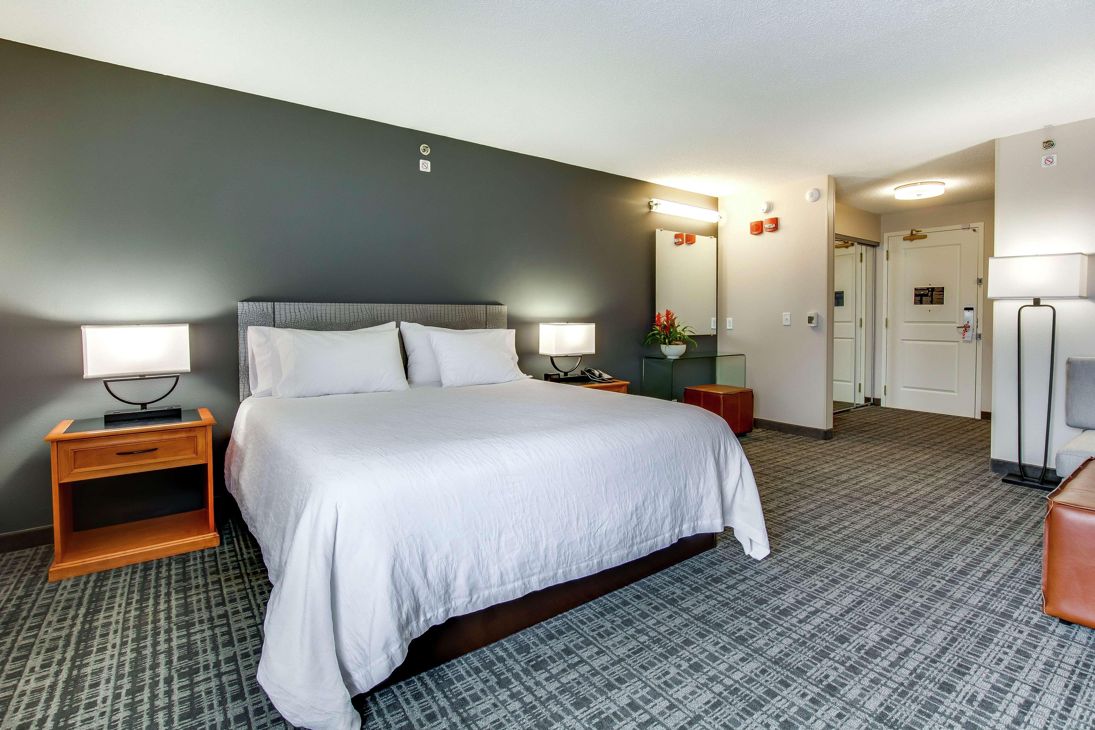 Hilton Garden Inn Louisville Airport Εξωτερικό φωτογραφία