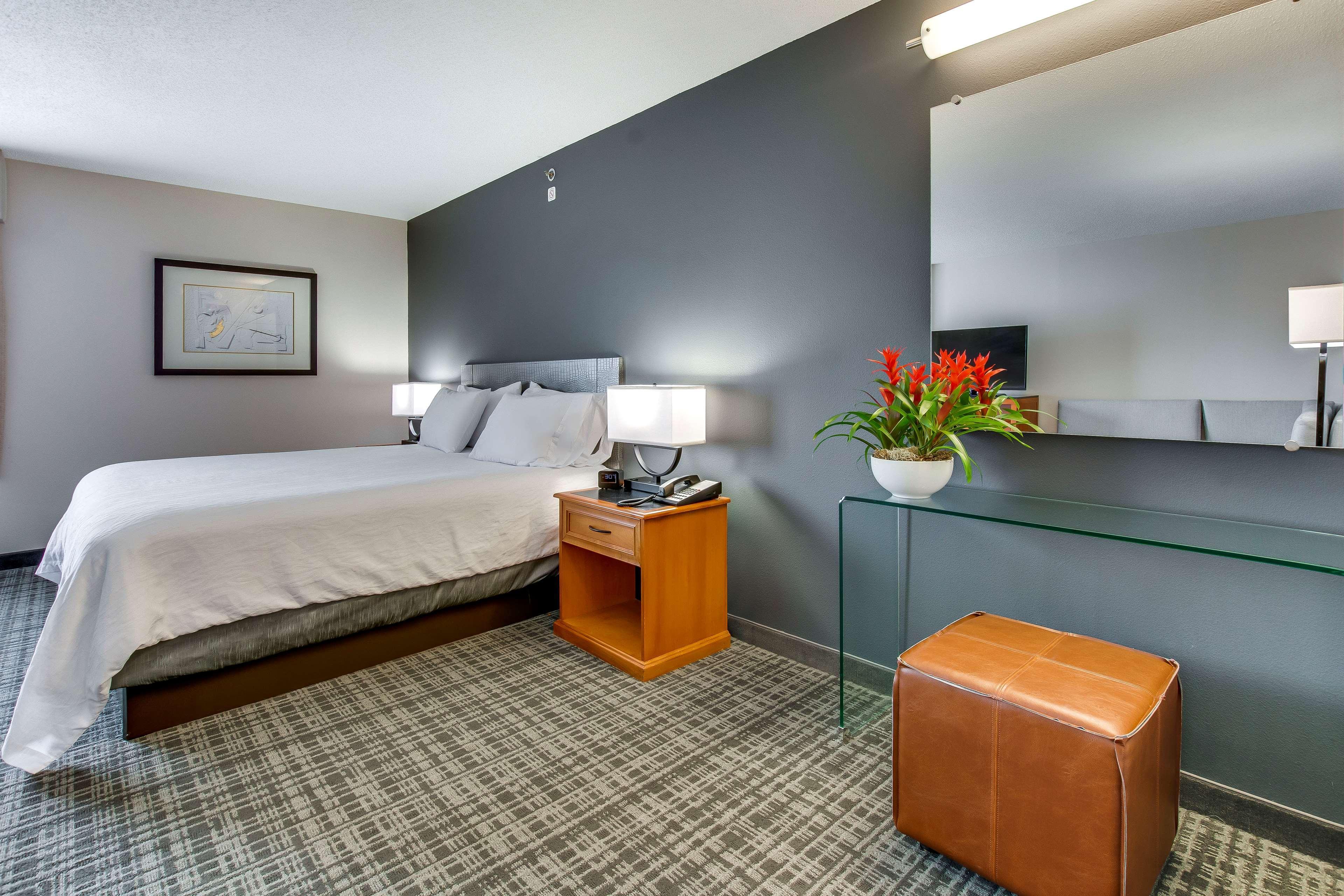 Hilton Garden Inn Louisville Airport Εξωτερικό φωτογραφία