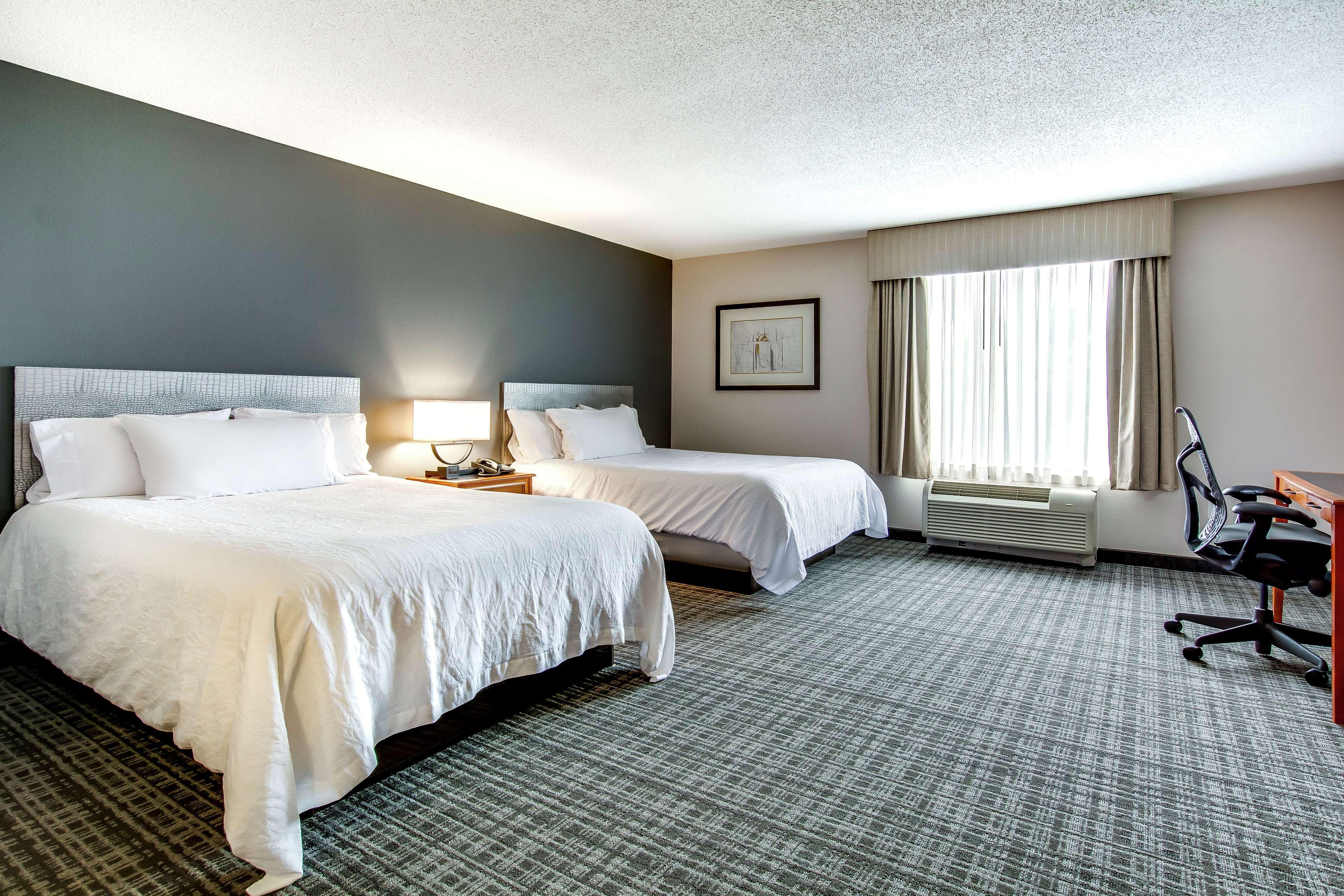 Hilton Garden Inn Louisville Airport Εξωτερικό φωτογραφία