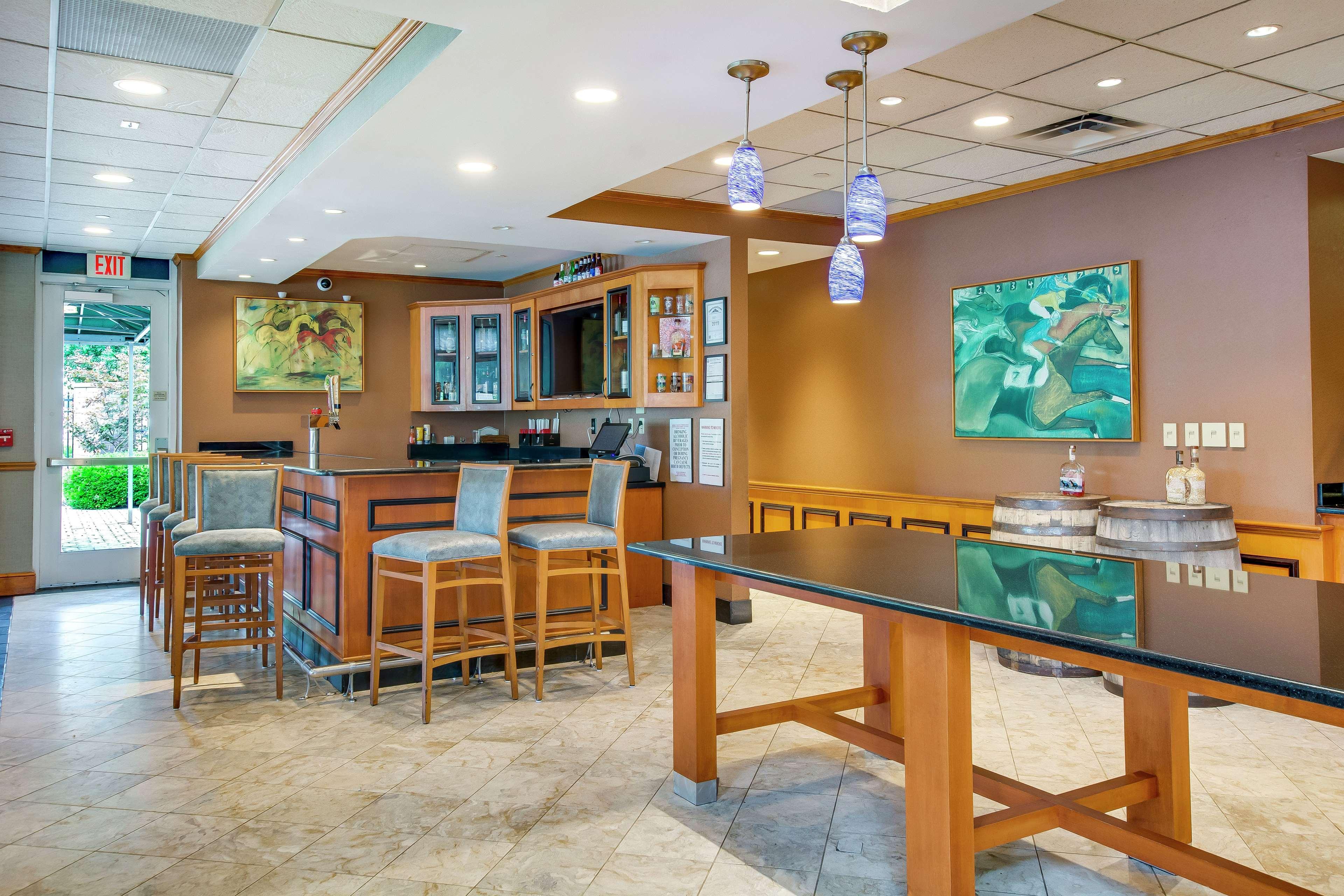 Hilton Garden Inn Louisville Airport Εξωτερικό φωτογραφία