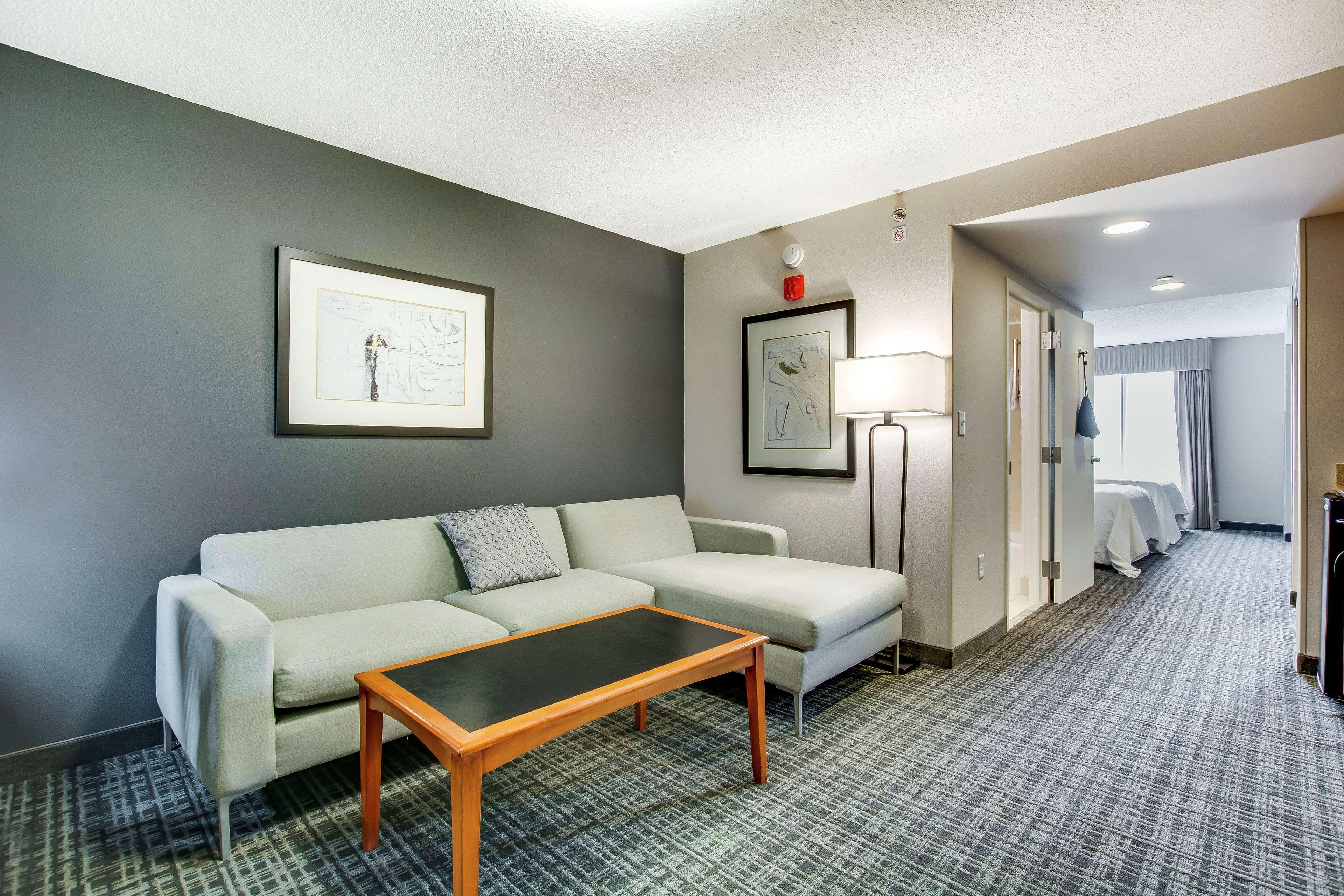 Hilton Garden Inn Louisville Airport Εξωτερικό φωτογραφία