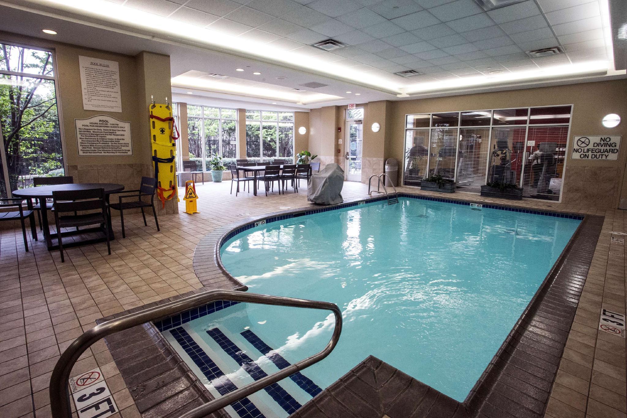 Hilton Garden Inn Louisville Airport Εξωτερικό φωτογραφία