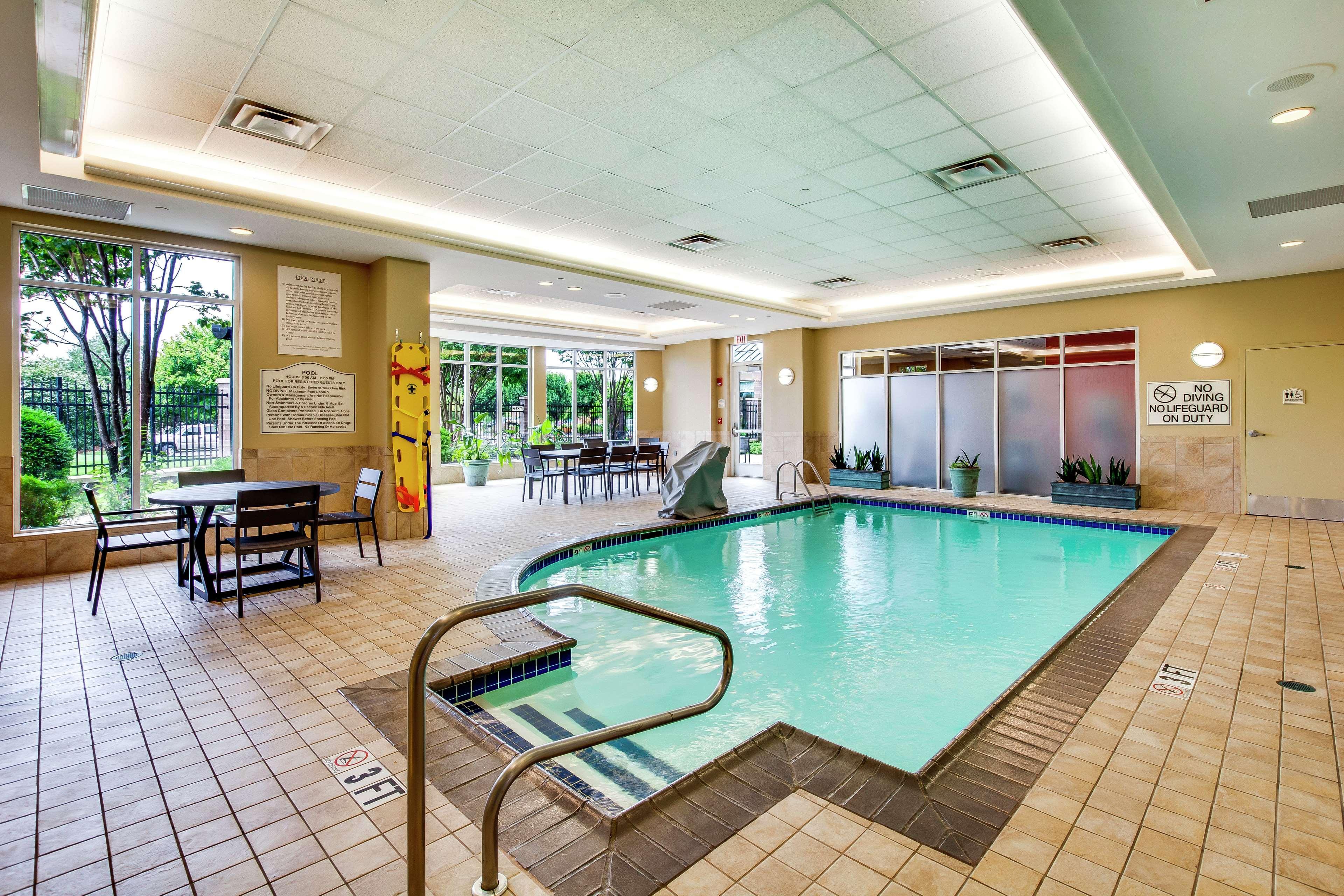 Hilton Garden Inn Louisville Airport Εξωτερικό φωτογραφία