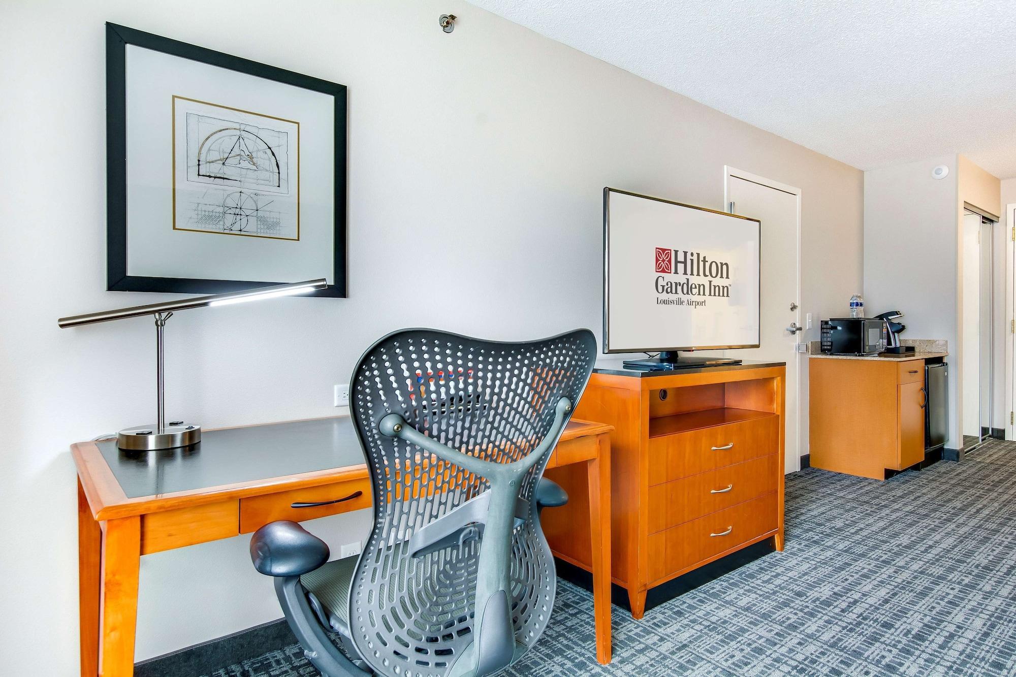 Hilton Garden Inn Louisville Airport Εξωτερικό φωτογραφία