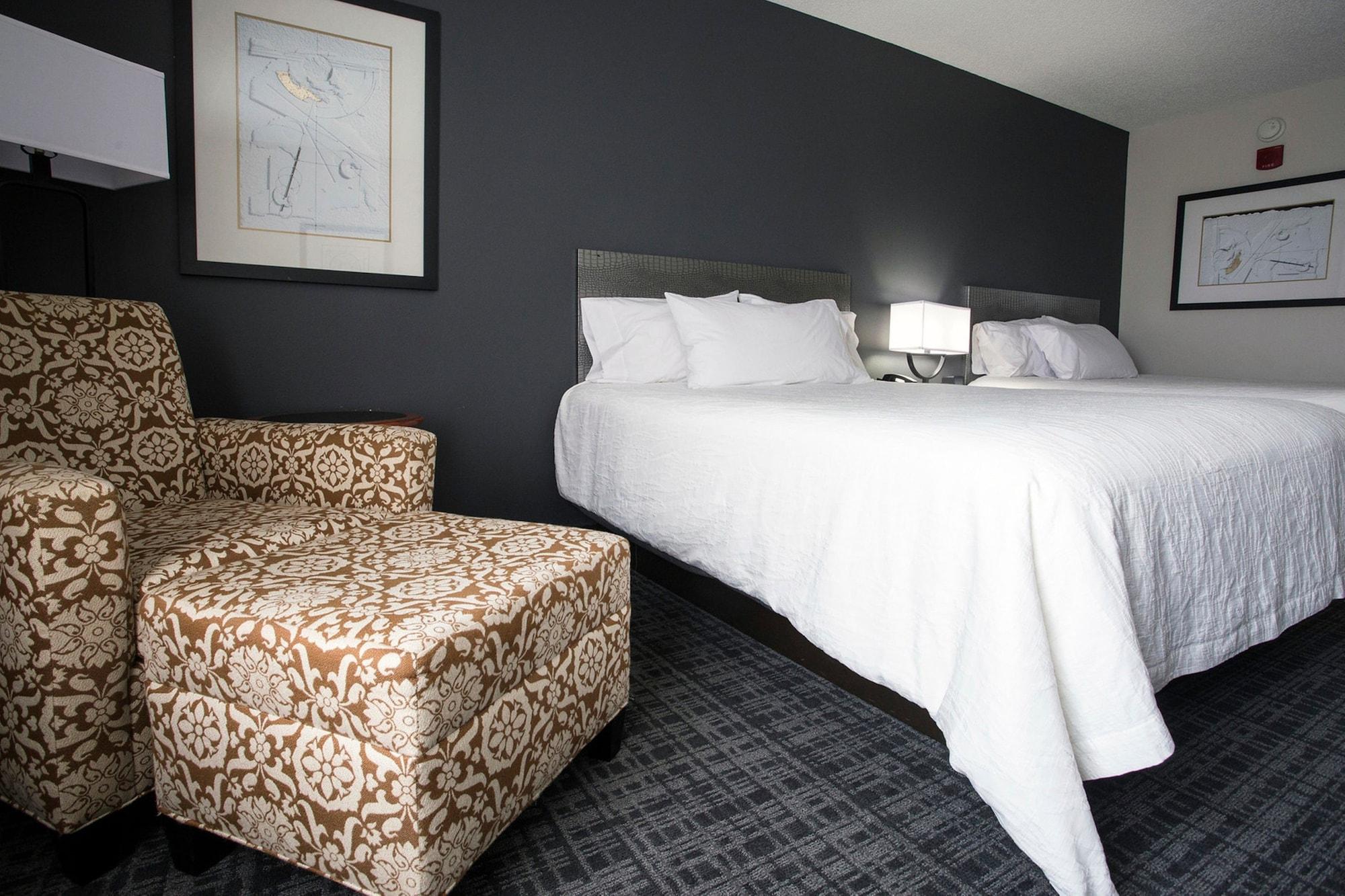 Hilton Garden Inn Louisville Airport Εξωτερικό φωτογραφία